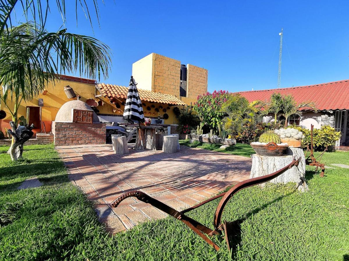 Hotel La Estancia Río Verde Exteriör bild